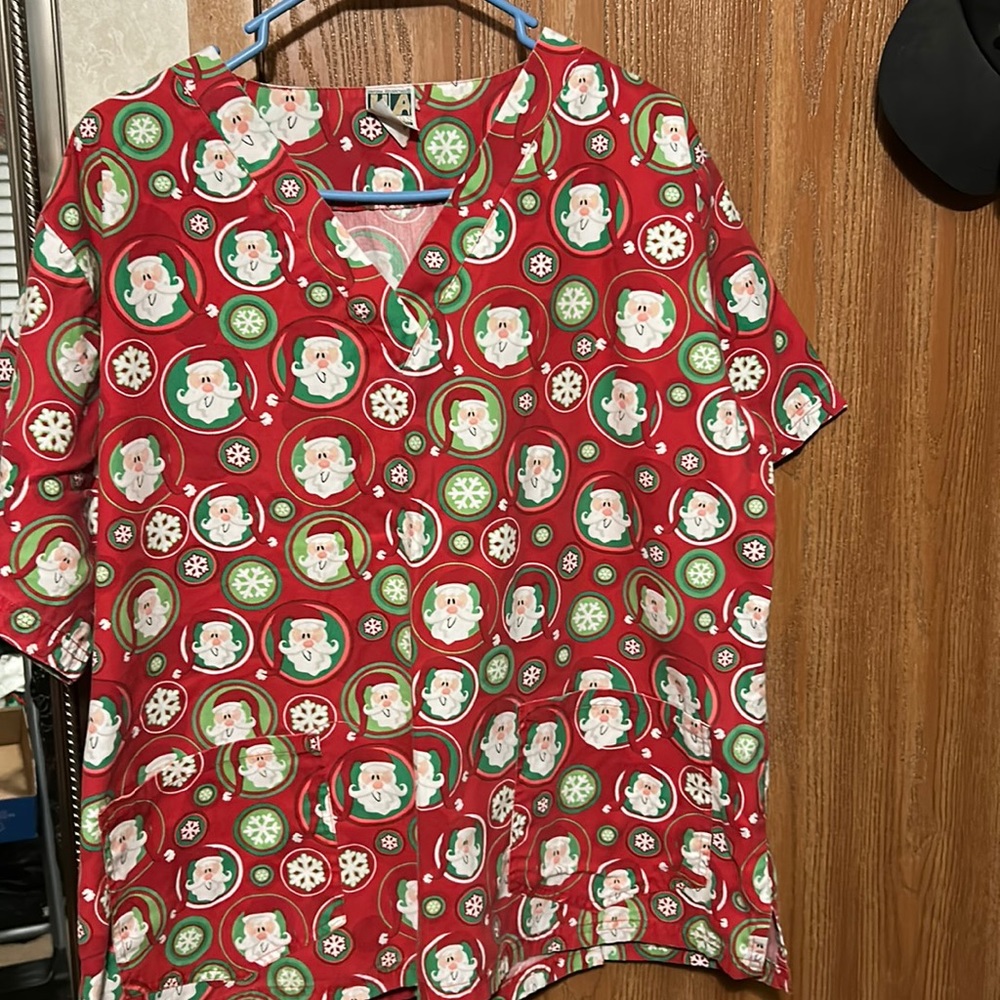 Women’s scrub